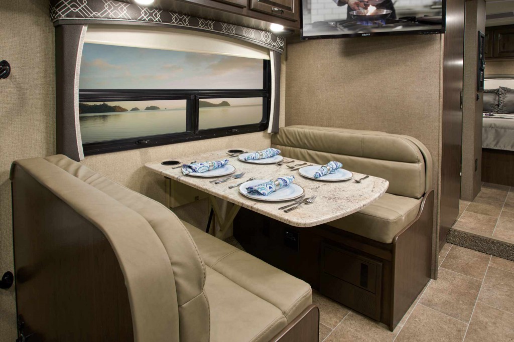 Thor Chateau Class C Motorhome Review: Take Your Home on the Road ...